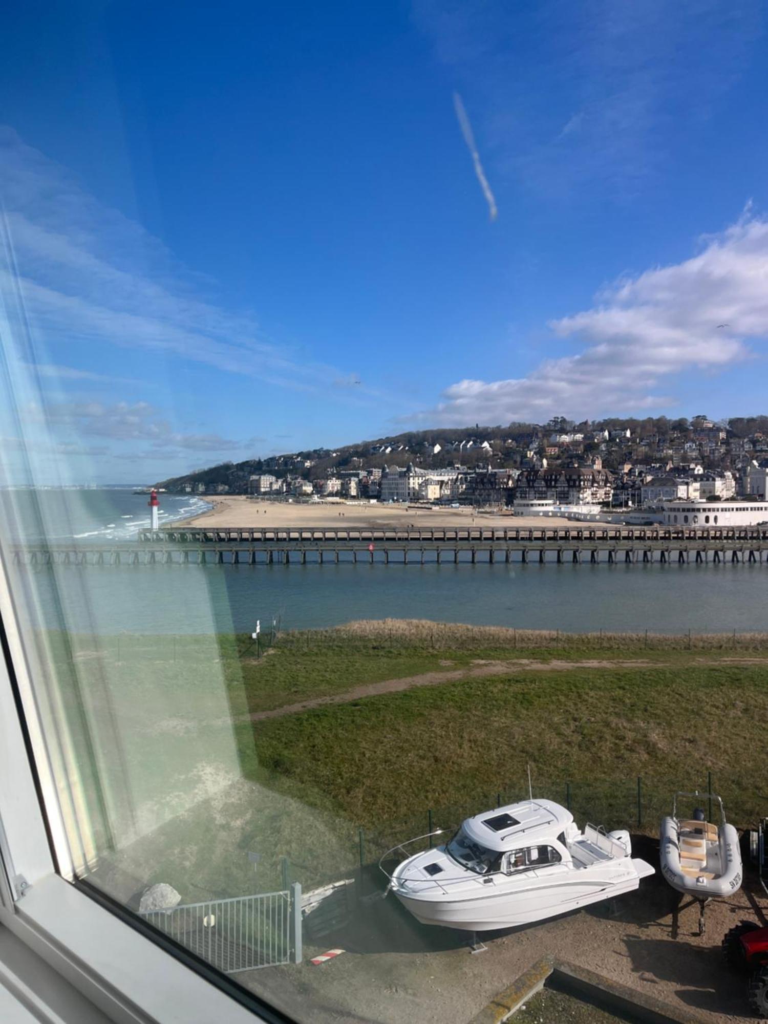 Mon Balcon Face A La Mer - Les Marinas โดวีลล์ ภายนอก รูปภาพ